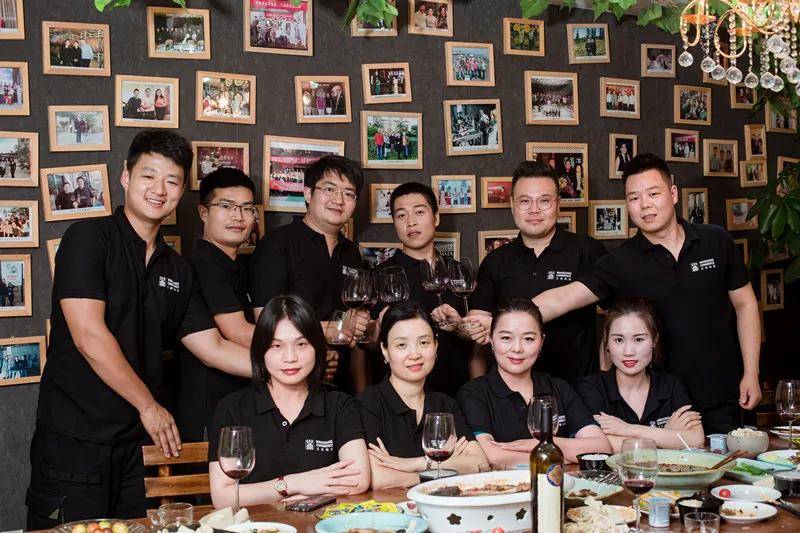 疫情|“封城”后的西安酒商，有人说出货量锐减，有人表示这几天要酒的朋友特别多