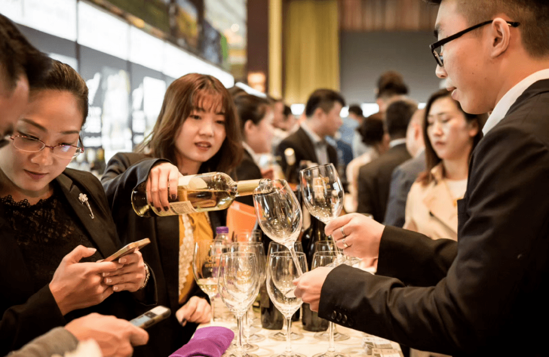 企业|酒先知精品酒店展，200余家品牌企业、实力酒庄确认入驻成都万丽