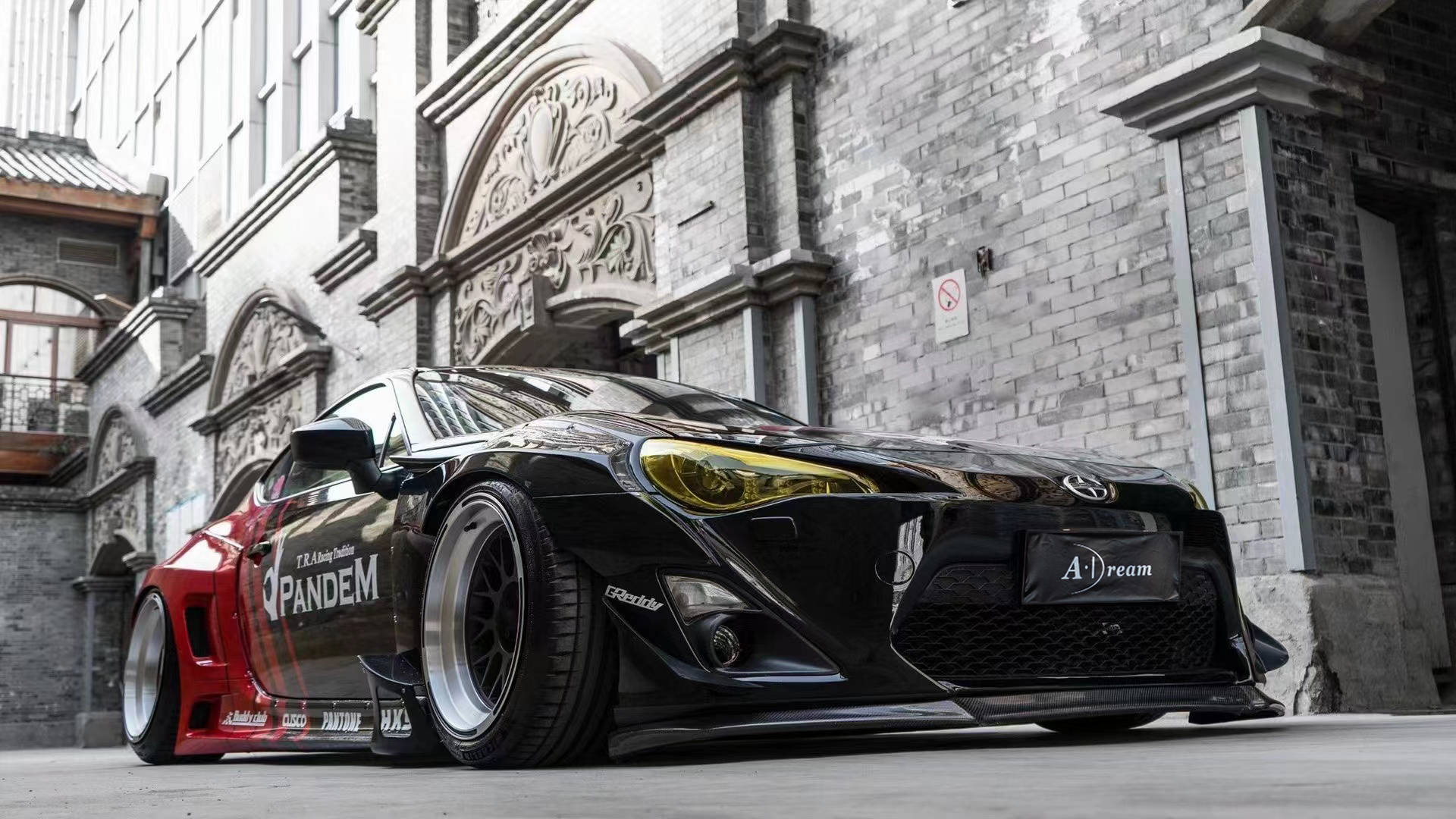 阿呆车服·漆面改色膜——丰田86经典红与黑拼接_搜狐汽车_搜狐网