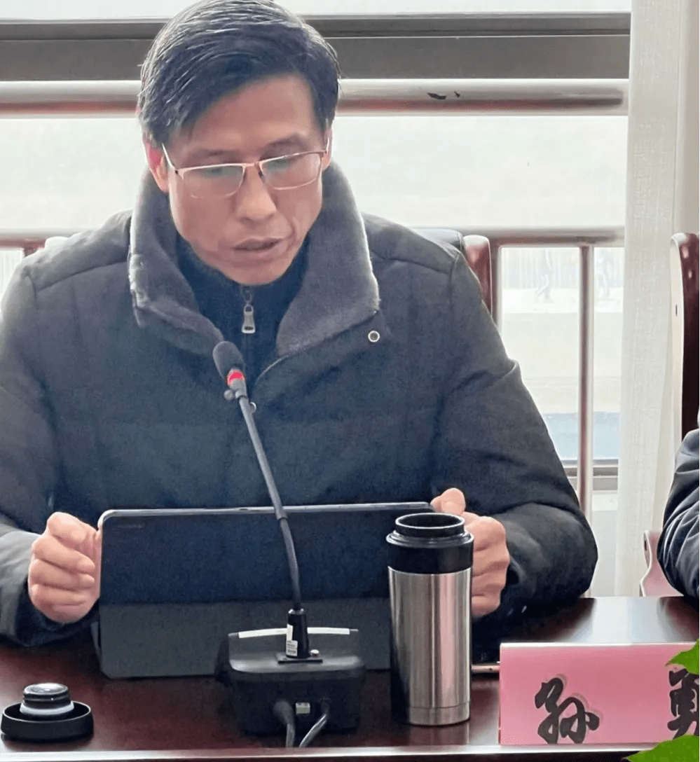 许新海主任说:"苏锡通园区实验中学有着美好的过去,创造了美好的当下