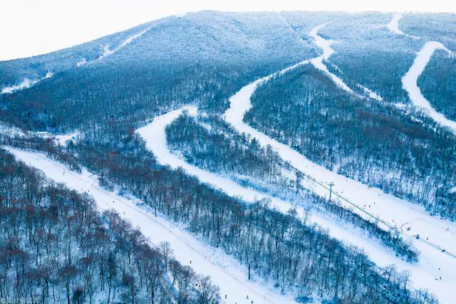 滑雪|冬季东北航拍，吉林北大湖滑雪度假区，冰天雪地梦幻得不敢相信