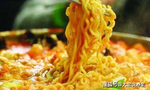 面包|想要肥胖的朋友,推荐几款食物,堪比直接吃脂肪,想不胖都难