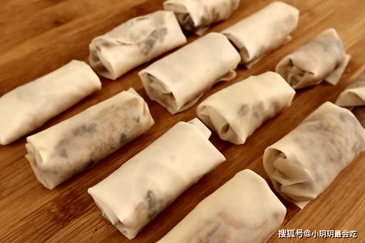 做法|糯米卷怎么做最好吃，配方和做法告诉你，外酥里糯，咸香又下饭