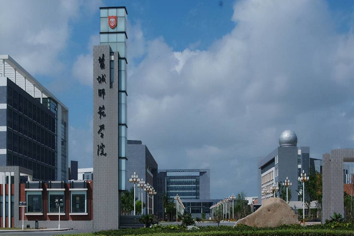 江苏省内5所非常不错的二本大学王牌专业不输211适合低分捡漏