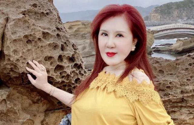 西门|被全网骂了二十多年的西门大妈,与男神演亲密戏,黯然退圈之谜