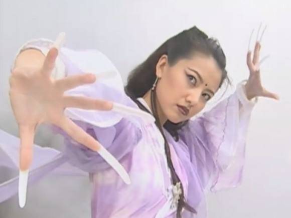 因为|周芷若修炼九阴白骨爪后，武功大增,为何没有杀赵敏?她的回答亮了