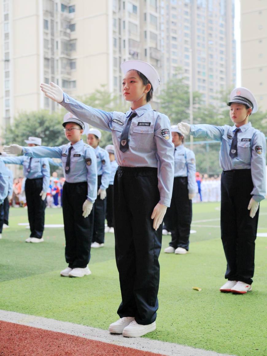 步伐|福州市融侨小学：超萌超酷！体艺节开幕式燃爆