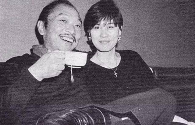 西门|被全网骂了二十多年的西门大妈,与男神演亲密戏,黯然退圈之谜