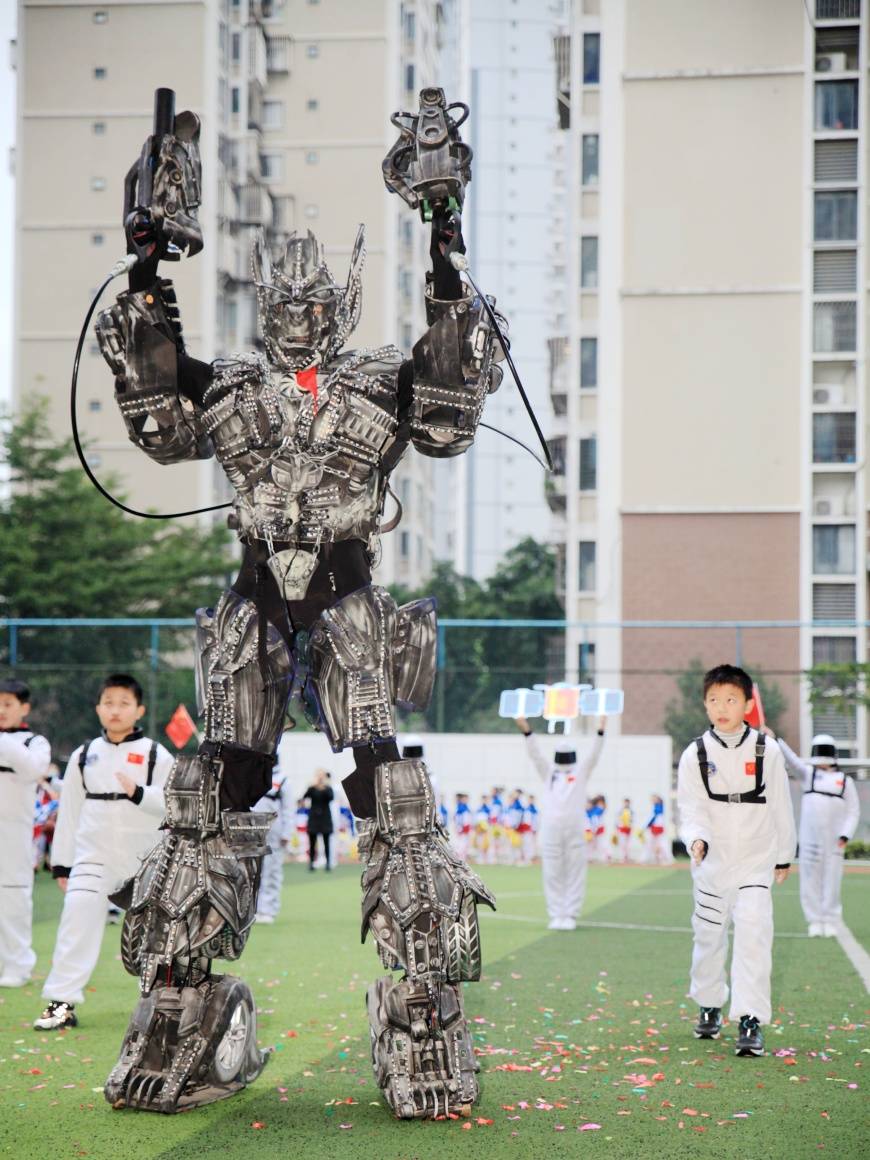 步伐|福州市融侨小学：超萌超酷！体艺节开幕式燃爆
