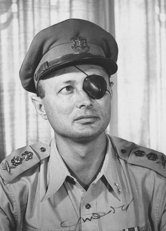 摩西·达扬以色列国防部长摩西·达杨面对阿拉伯联军的威胁,决定速战