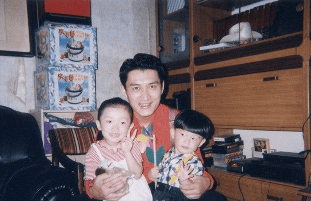黄安成功的背后,离不开一个女人_父亲_李敖_台湾省
