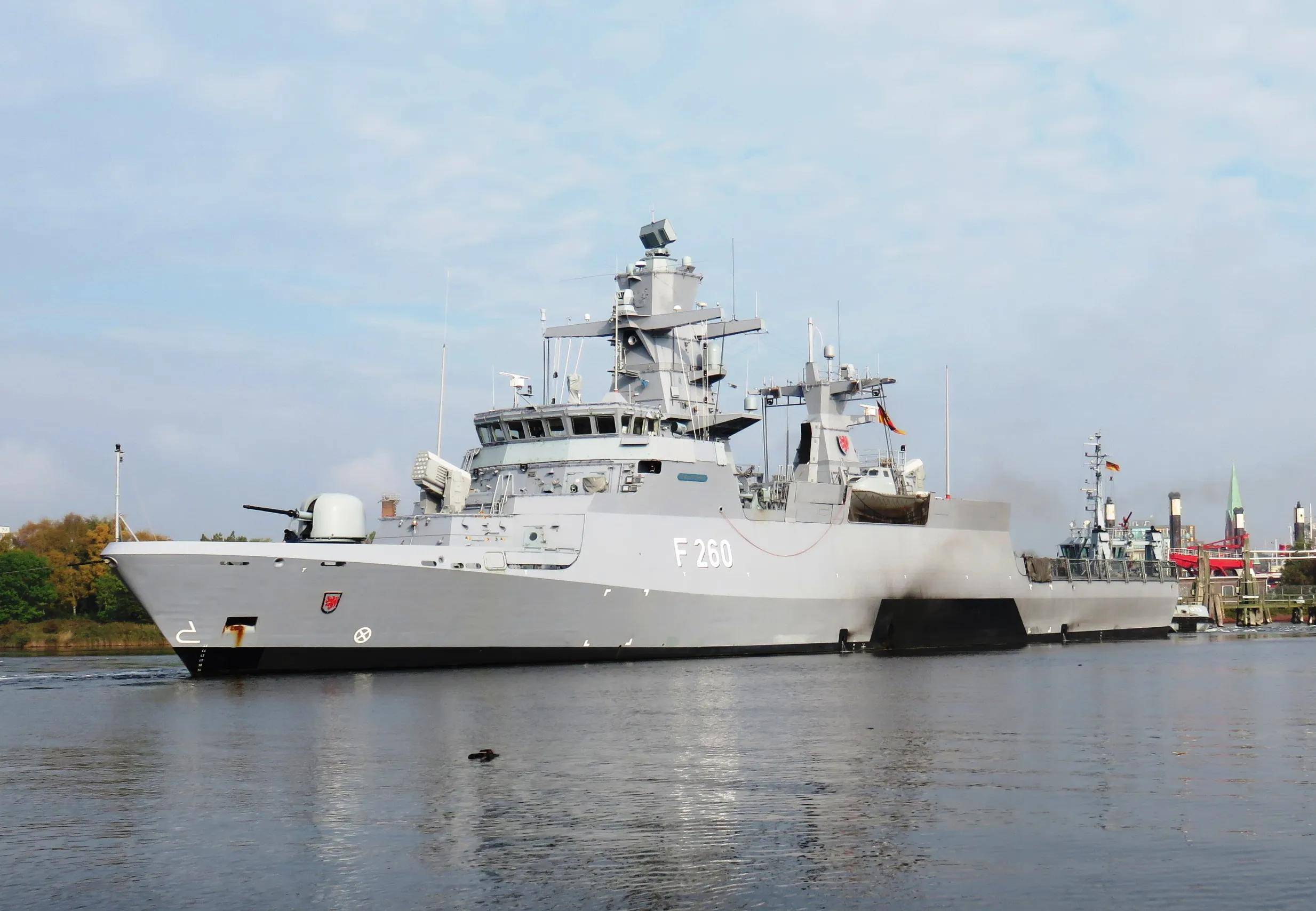 原创k130型不伦瑞克级护卫舰图集