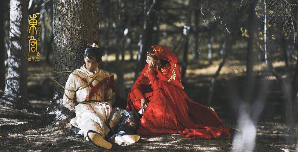 彭小苒|《东宫》热播，小枫一袭红衣明艳动人，45岁的杨恭如美貌如初！