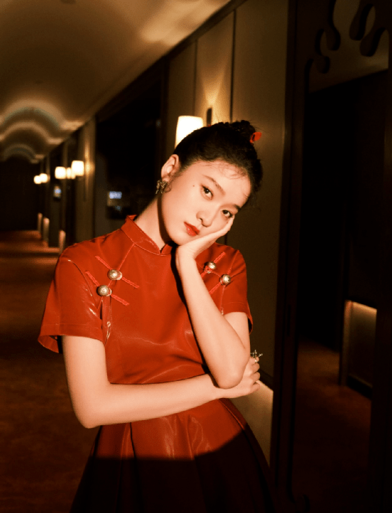 张雪迎终于穿旗袍!