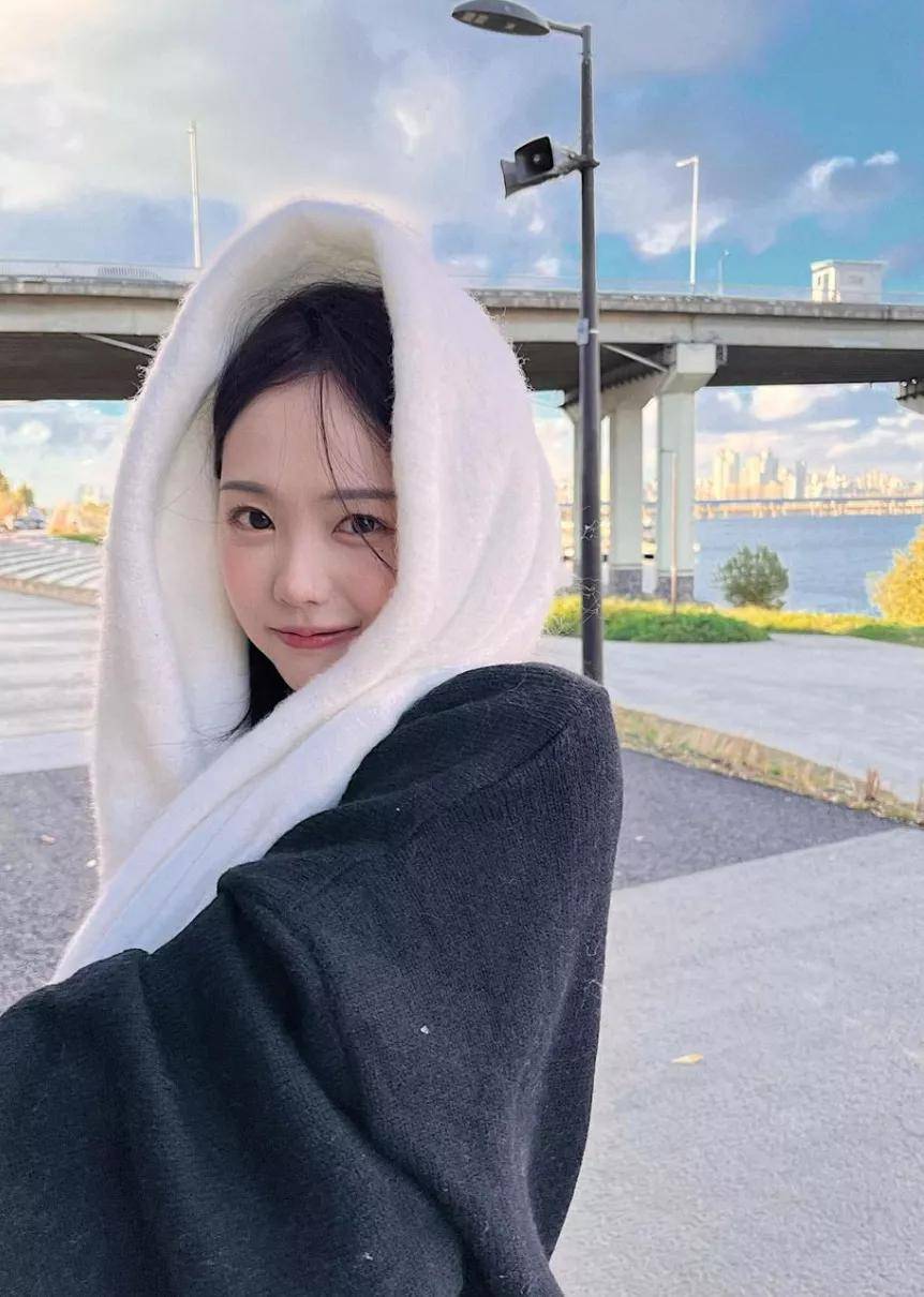 洪瑛琦_时候_生活