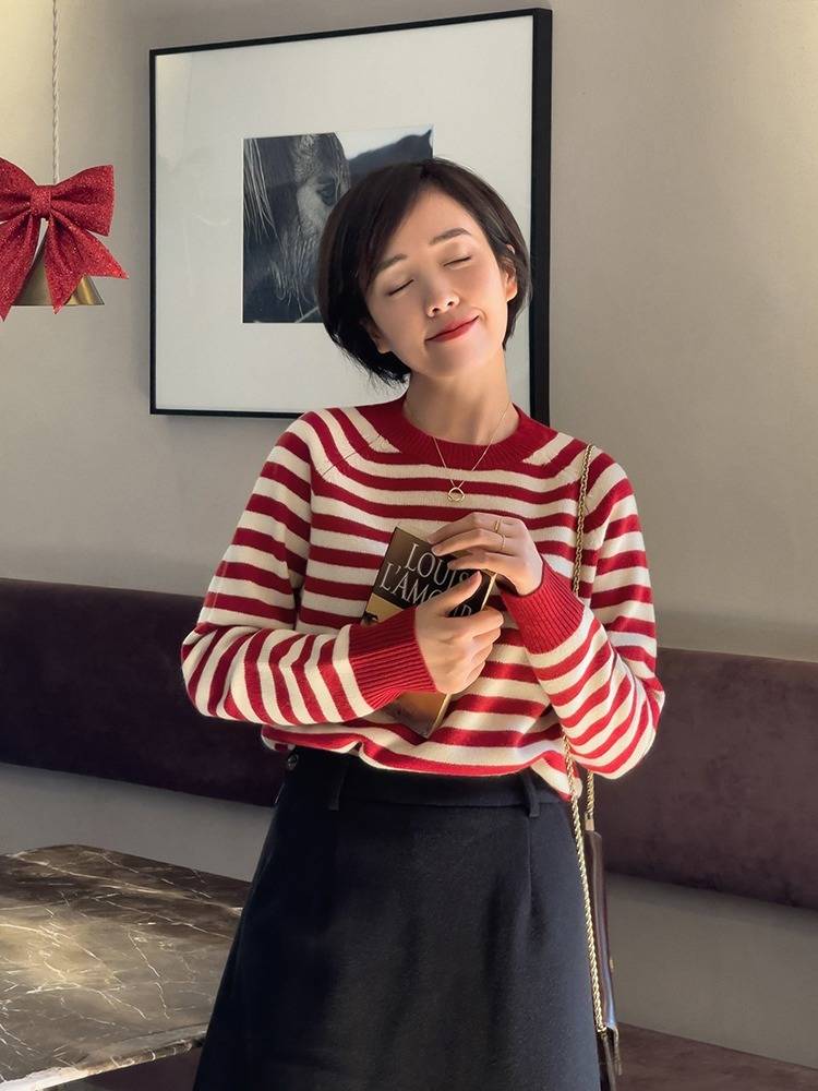 下半身 “毛衣”这样穿才叫高级时髦,简约利落又有气质,普通人也能驾驭