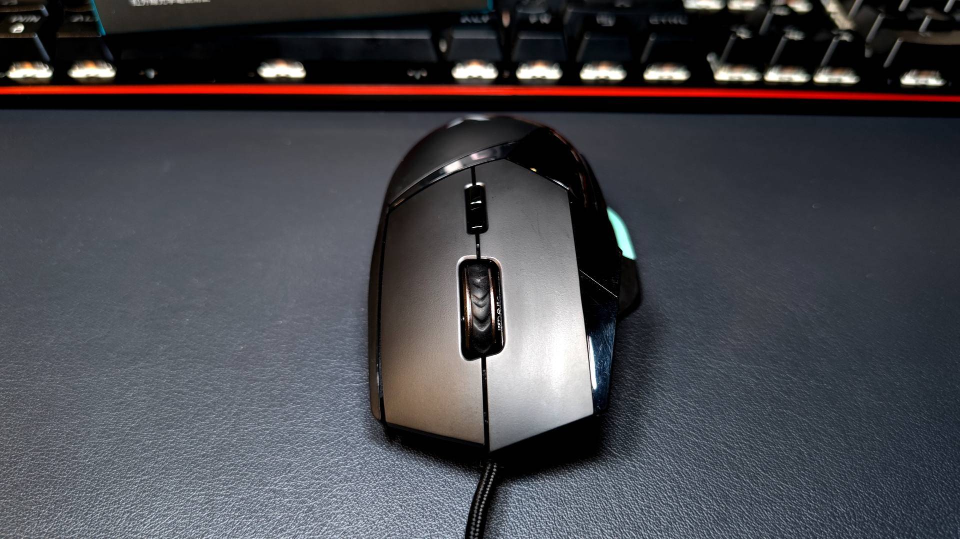 还记得这款高端旗舰雷柏vt900游戏鼠标吗