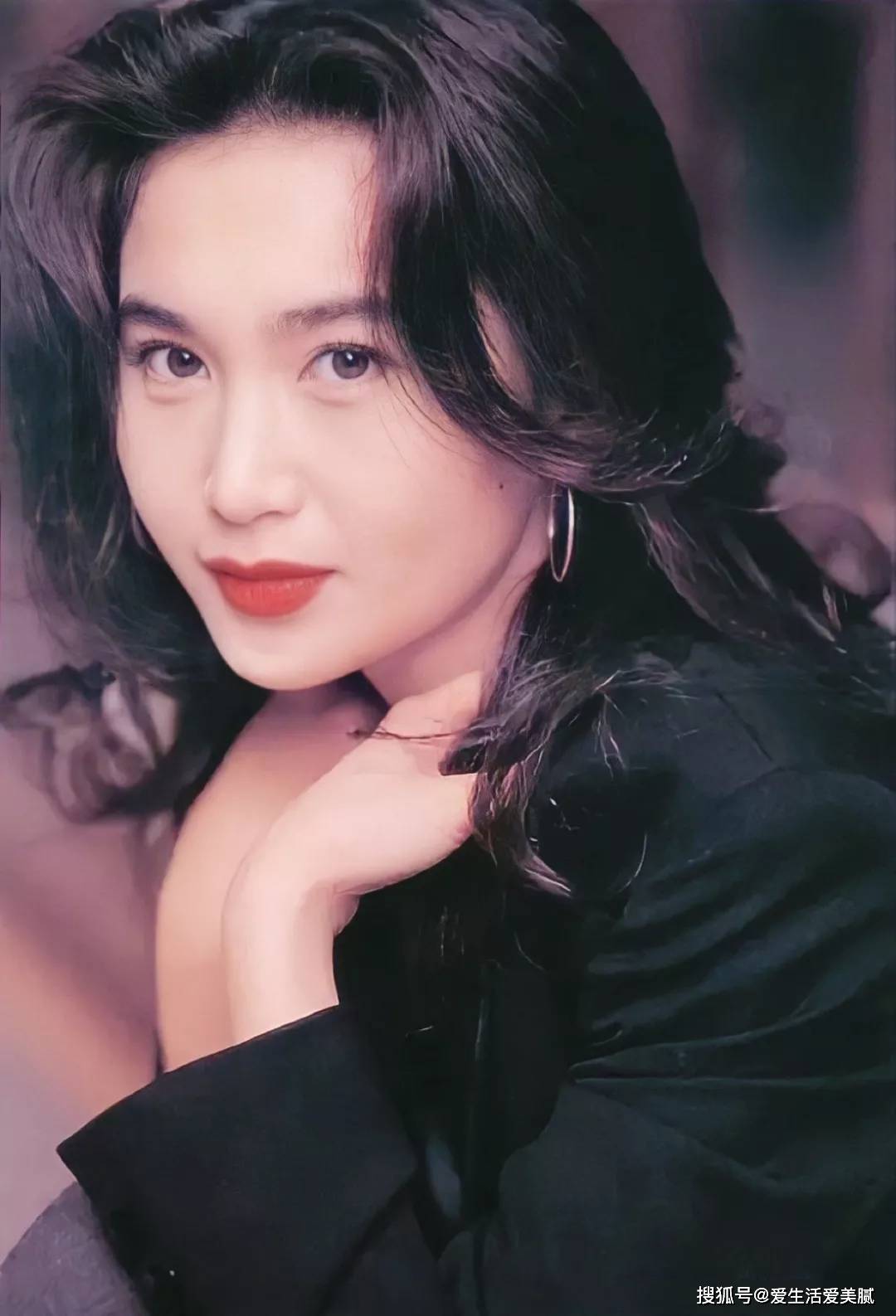 Vuitton嘉宜老师小课堂:一出道就“碰瓷”张柏芝的95年小花凭什么成为新一代内娱颜霸