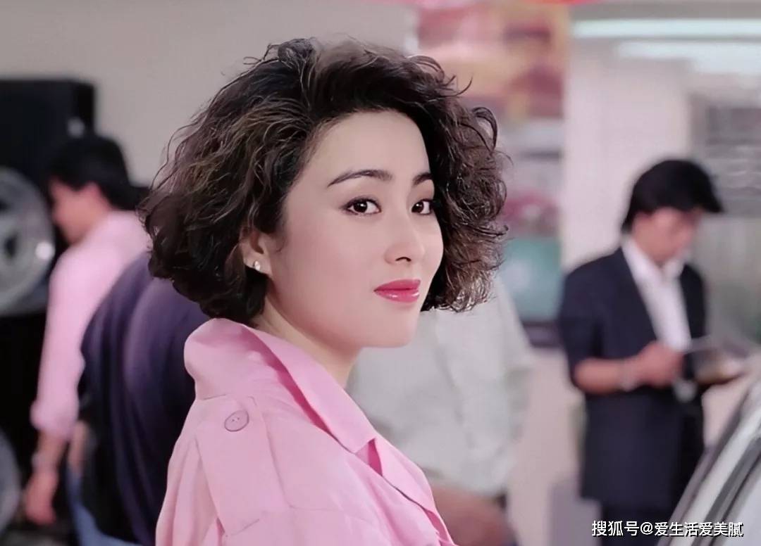 Vuitton嘉宜老师小课堂:一出道就“碰瓷”张柏芝的95年小花凭什么成为新一代内娱颜霸