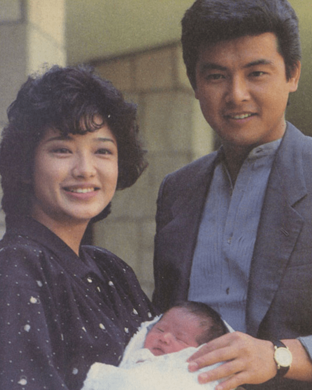 原创山口百惠三浦友和明明神颜两个儿子颜值却完全避开父母优点