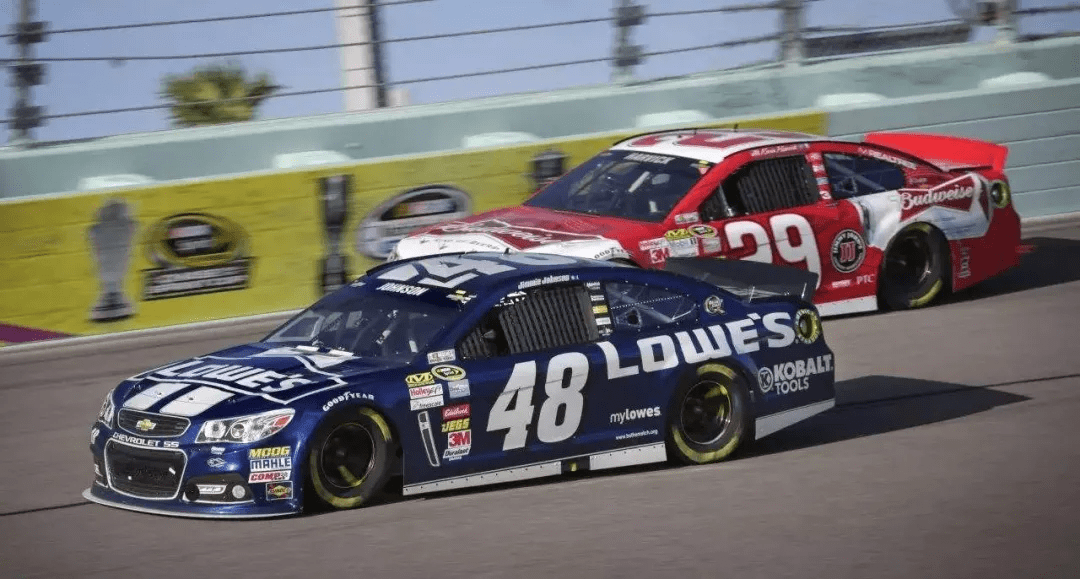 不仅如此,雪佛兰最为辉煌的赛场,一定是"美国人的f1"——nascar.