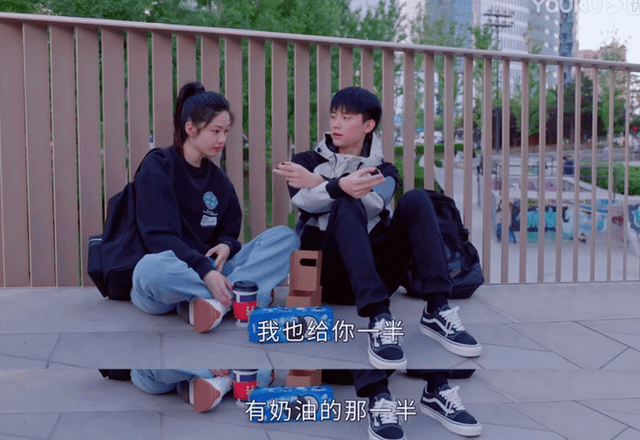 演技|和周迅演母子人气飙升，周翊然长沙被迷妹围堵，坦然面对演技质疑