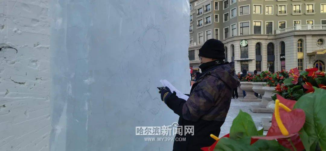 江畔|超宽大滑梯搭建中，雪房子有门窗了……沿江冰雪景观上新，超期待！