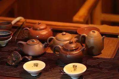人体喝茶的人，都更年轻，更冻龄！