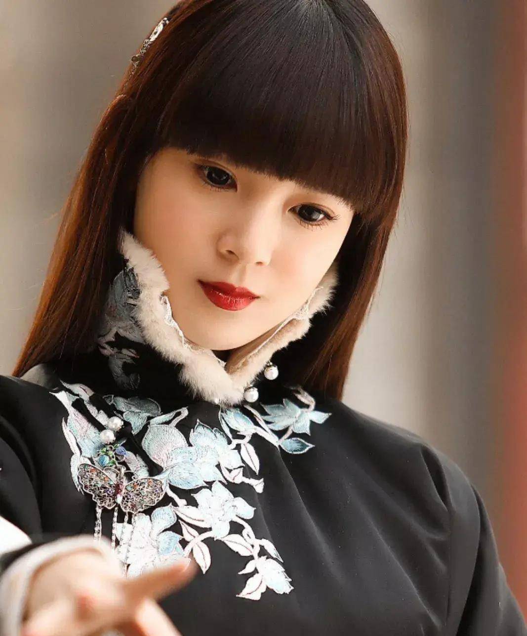 反差感女生 328ee2d15eef4304bcc6e3090d3a7ff7.jpeg