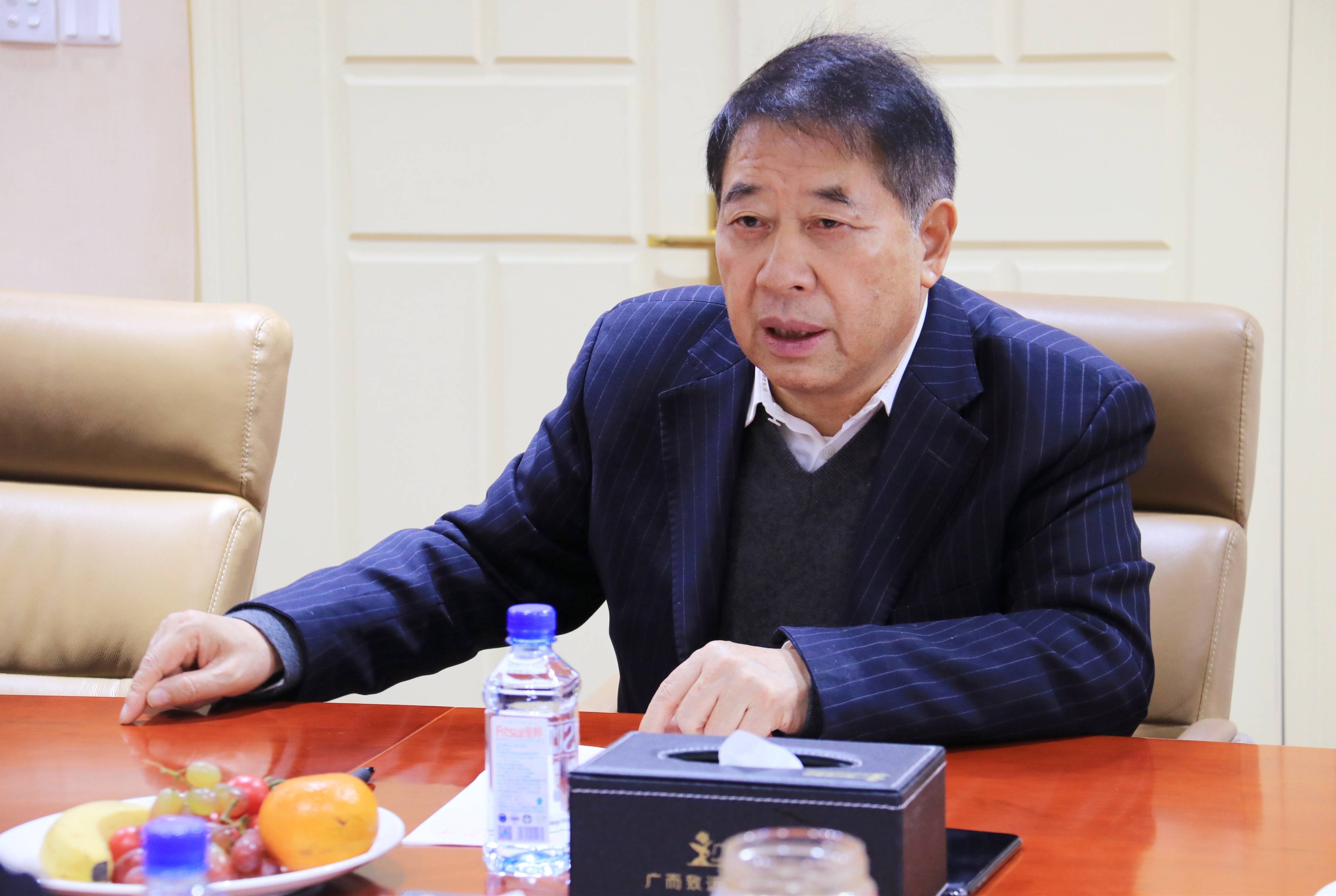 湖北省京山市委副书记市长何洪涛莅临广信科教集团指导