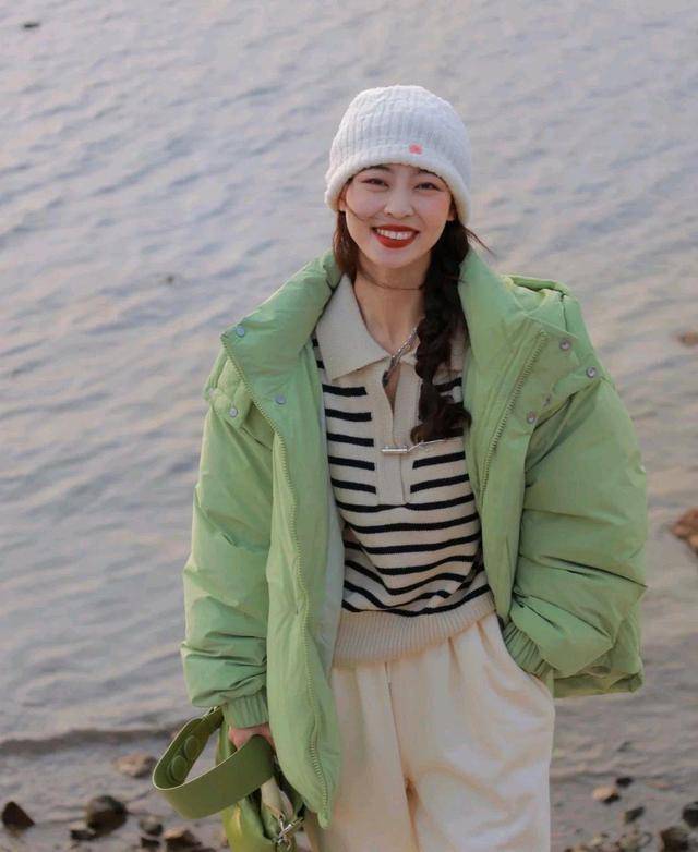 牛油果 时尚穿搭技巧H形大衣+高跟鞋