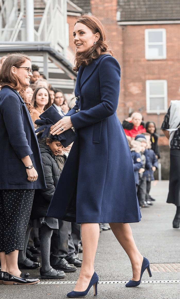 颜色 有种颜色看着就高级，成熟女性都爱穿，配好色就是“时髦精本精”