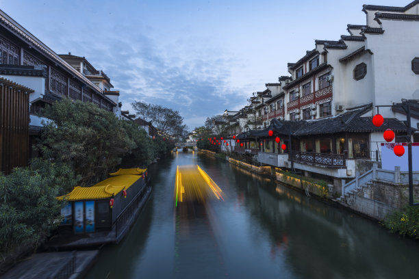 拥有7000多年历史的南京：是旅游名城，教育出众，却有一“不足”