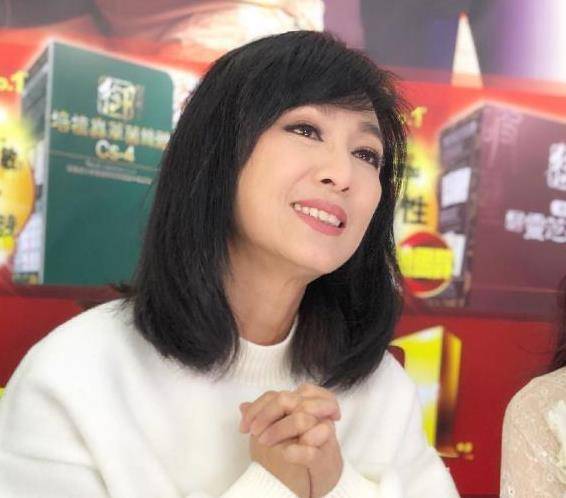 原创雪梨从初恋张国荣到被人骗未婚生子赤练仙子现状惹人泪下