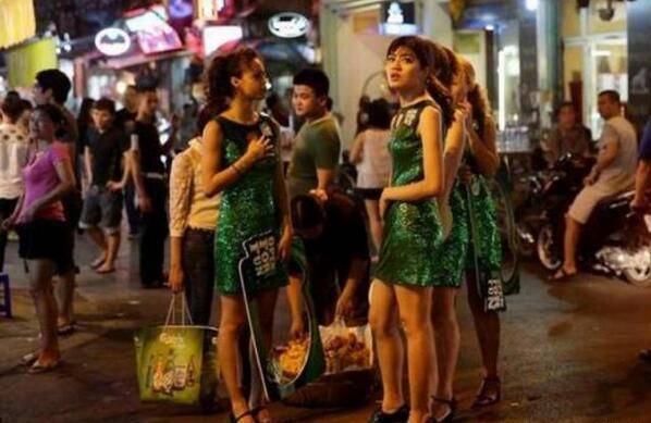 在老挝，100元人民币能买到什么？老挝美女告诉你超值的玩法