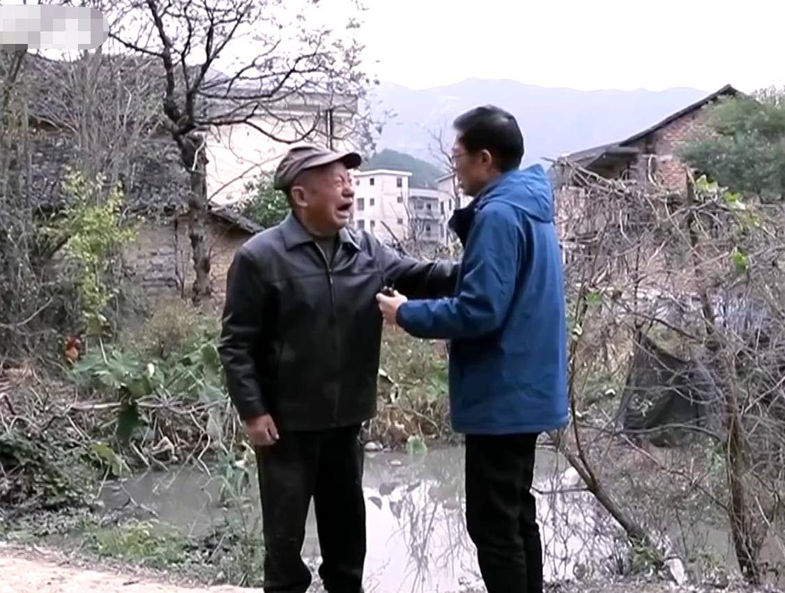 李兵罕|快本首位男主持李兵罕露面！头发乌黑有精神，曾在乡村做节目14年