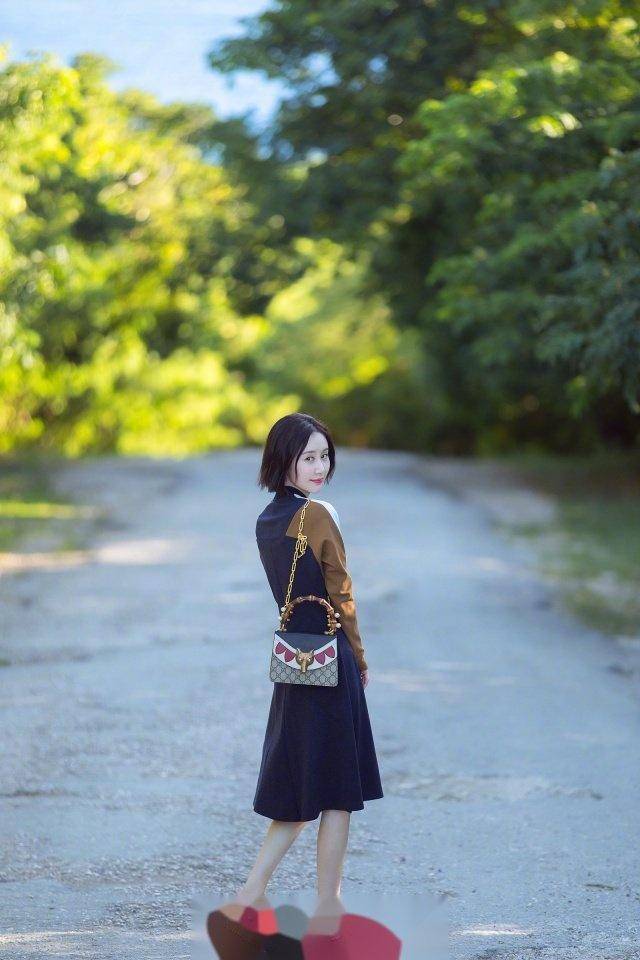 发型舒畅剪新发型摩卡波波头，30岁秒变成18岁少女，剪对发型很重要