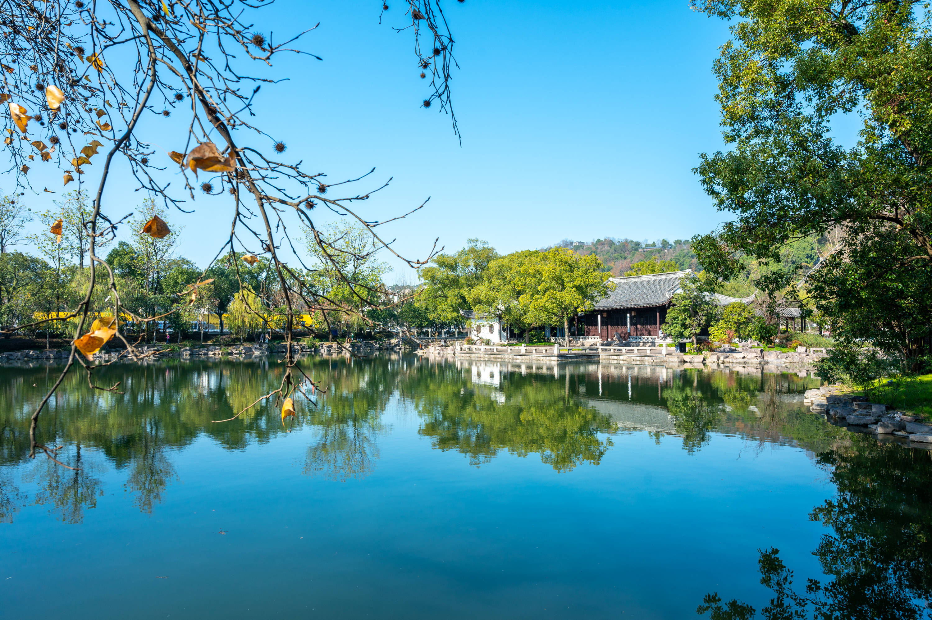 江南好|临海旅游不可错过的景点，清代诗人称赞为“小西湖”，景色秀美