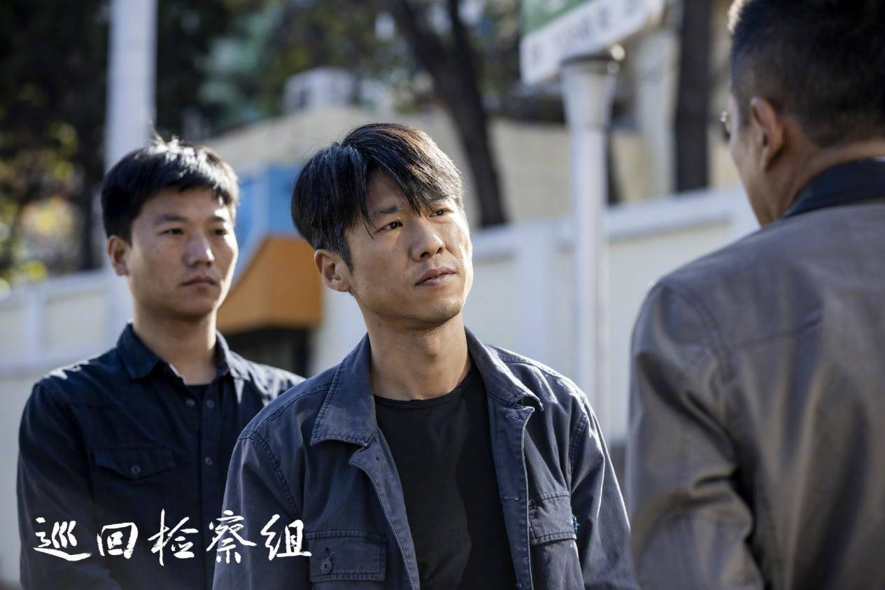 寒冬|《穿过寒冬拥抱你》王骁演绎理想姑爷，扎实演技诠释“一人千面”