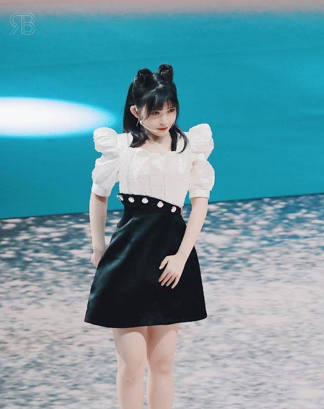 仙女 明明都是泡泡袖, 鞠婧祎杨超越穿成小仙女, 有的人却尴尬显胖?