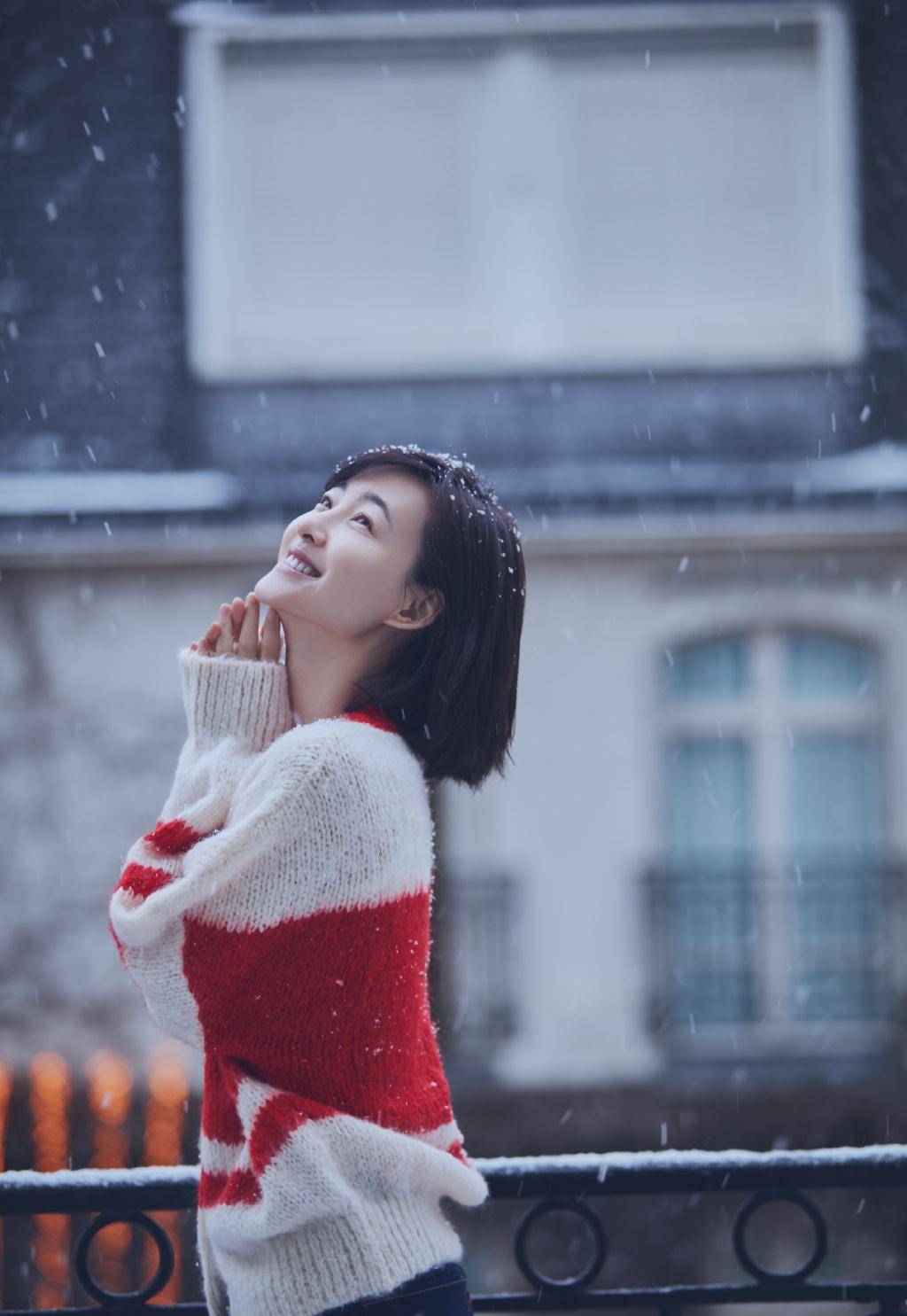 发型张俪和王丽坤同样剪了短发，同样34岁但气质不同，美的很有内涵！