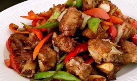 什么菜适合炒排骨 39a95a1a7dfe41189c9b335890069ad1.jpeg