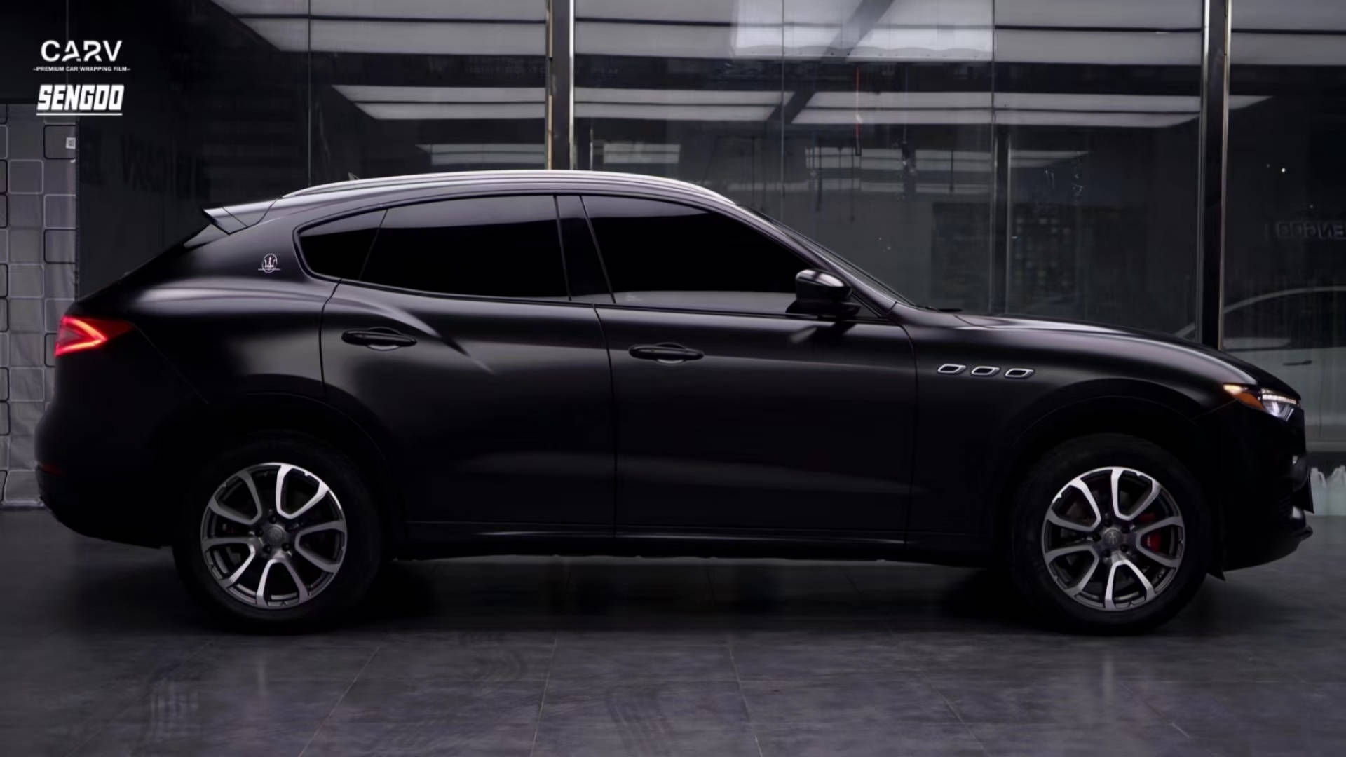 玛莎拉蒂莱万特改色贴膜卡孚carv改色膜电光金属黑_搜狐汽车_搜狐网