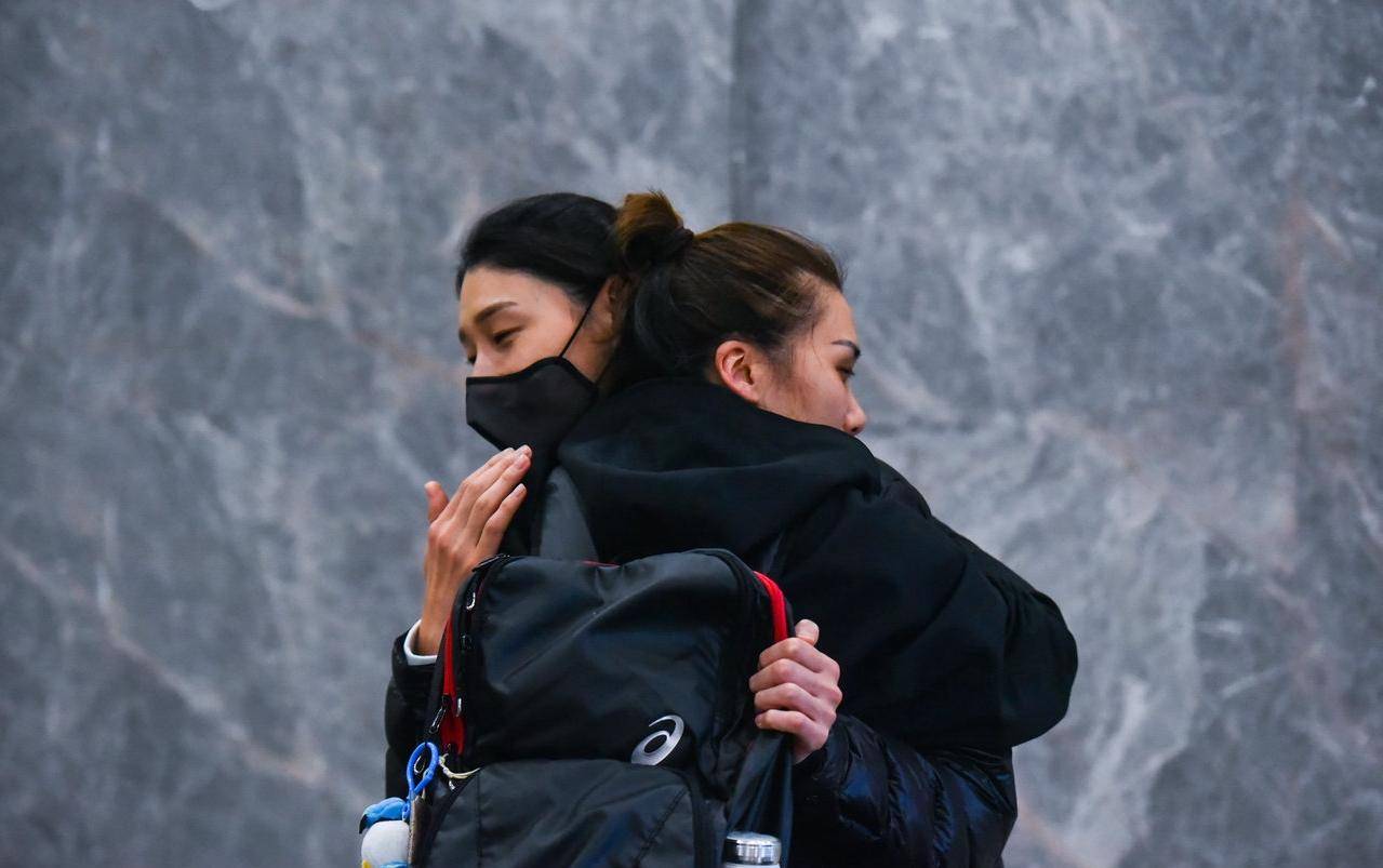 冲击|感动！韩国金软景温情挥别前队友：上海女排不差钱，总是功亏一篑