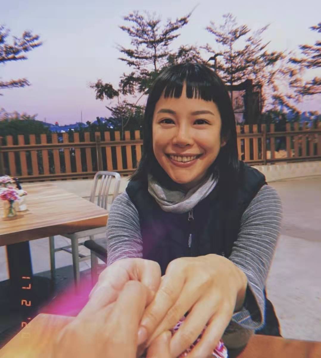 37岁香港女星将回归幕前,放下明星光环继续兼职保安工作_杨淇_作品