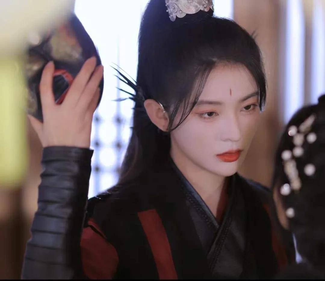颜值出众演技娴熟,杨伊墨未来星途值得期待_形象_媒体_平台