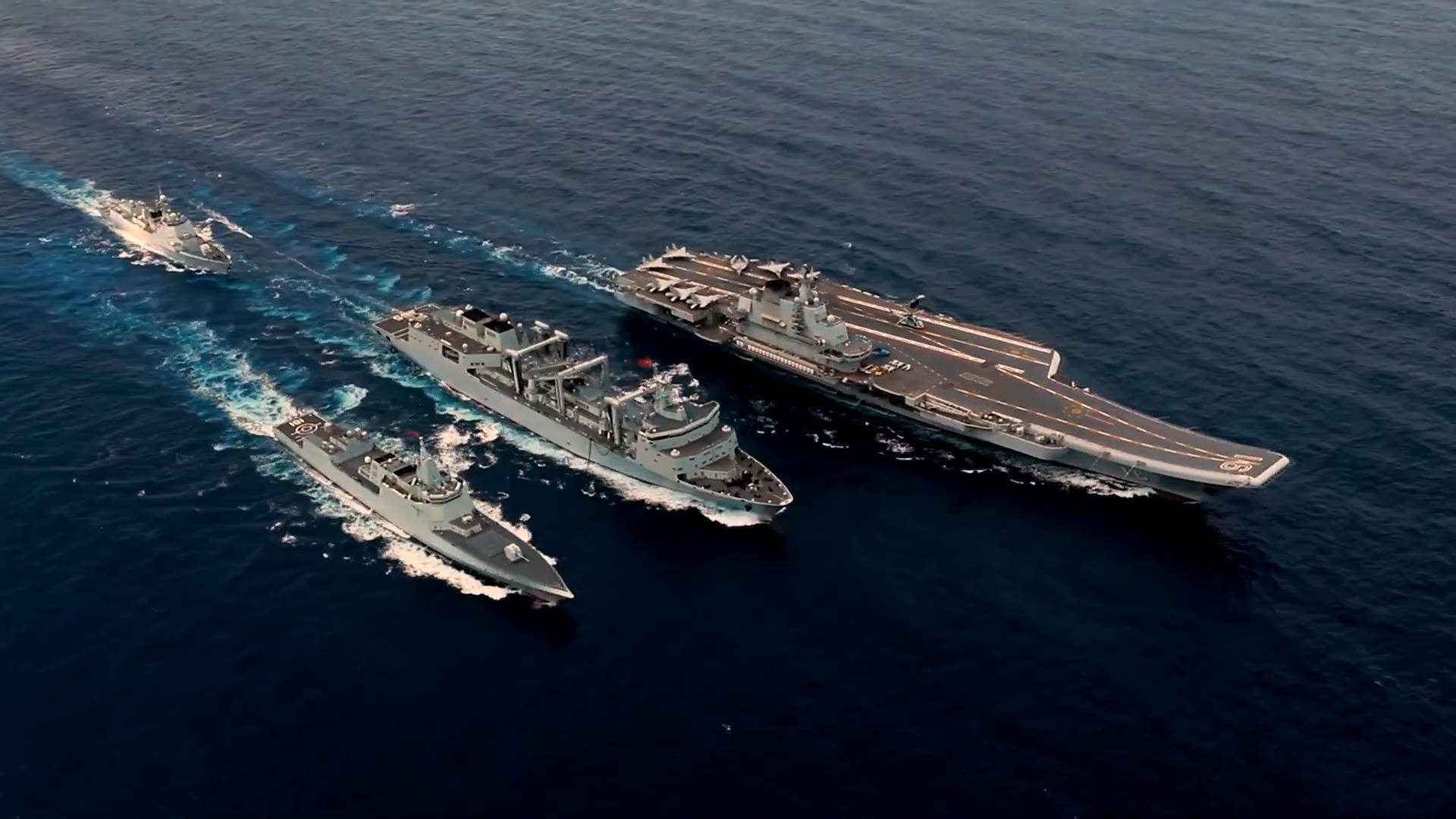 山东舰更先进,也形成了战斗力,为啥最先组建打击群的却是辽宁舰_航母