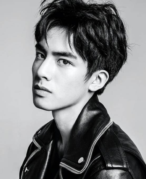 威龙|有《红楼梦》缩影的《玉楼春》，于正这次的御用男主为何选他？