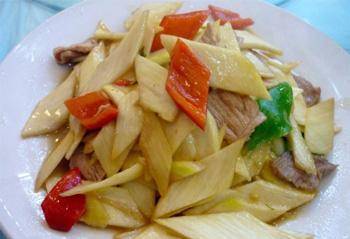 真爽|美食推荐：茭白超好吃的做法，简单又好吃，又能当菜又管饱，真爽