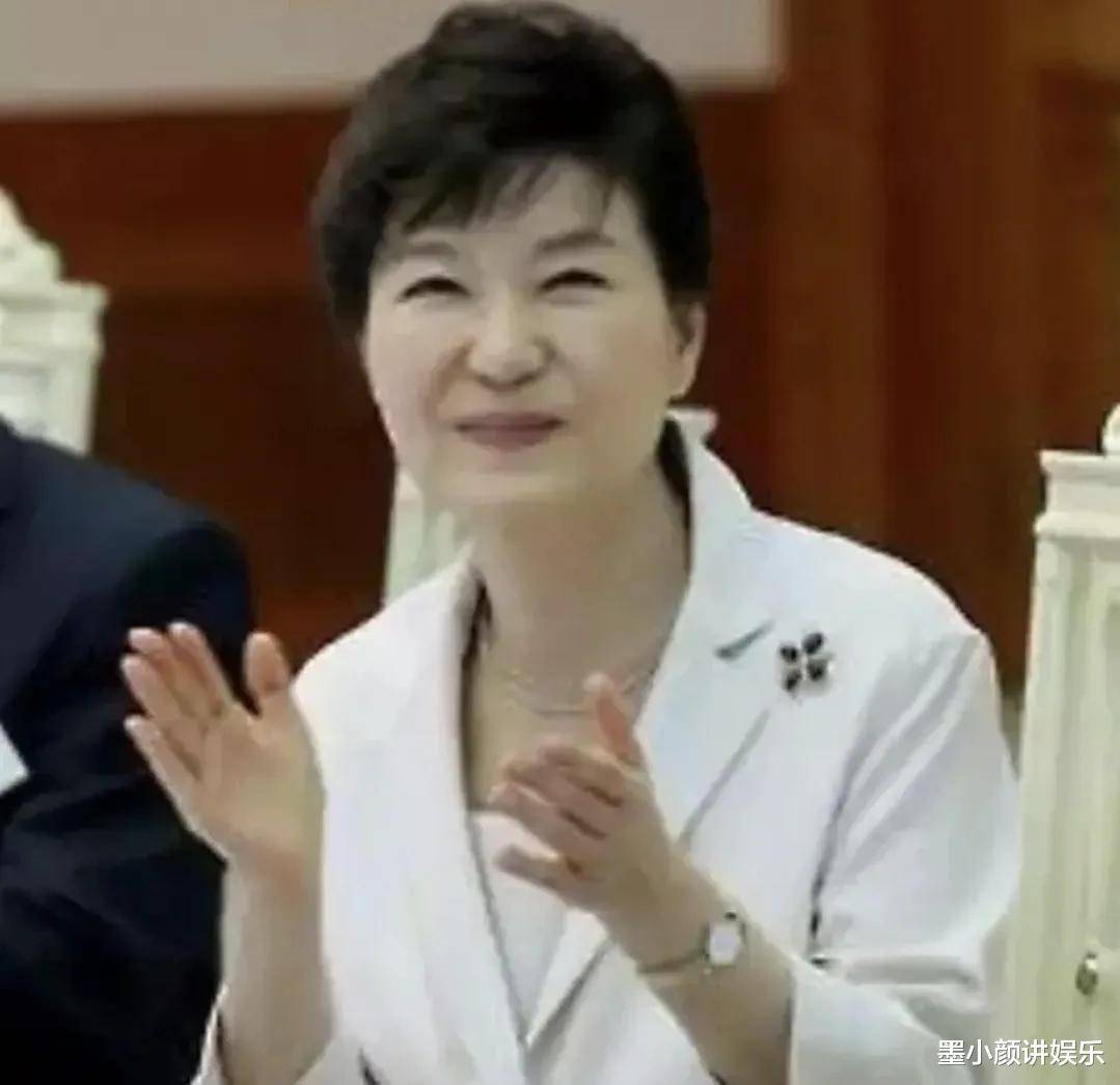 朴槿惠提议允许总统连任两个任期 - 2016年10月24日, 俄罗斯卫星通讯社
